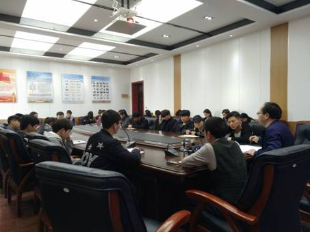 信息工程分院研讨现场.jpg